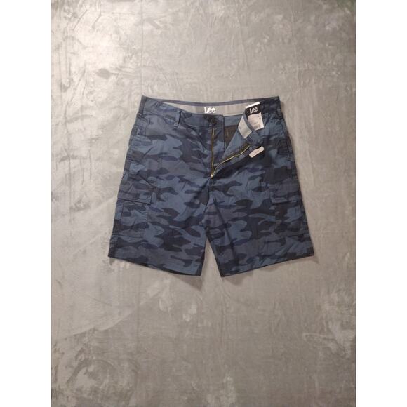 Lee Blue Camo Sz 38 Cargo Shorts Motion Flex Waist Stretch Fabric Lot Of 2 NWT - Picture 3 of 12